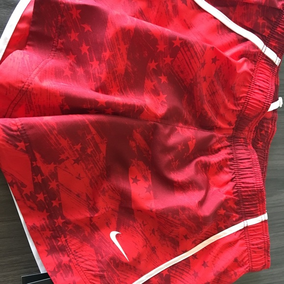 Girls Nike shorts Size M - Picture 6 of 9